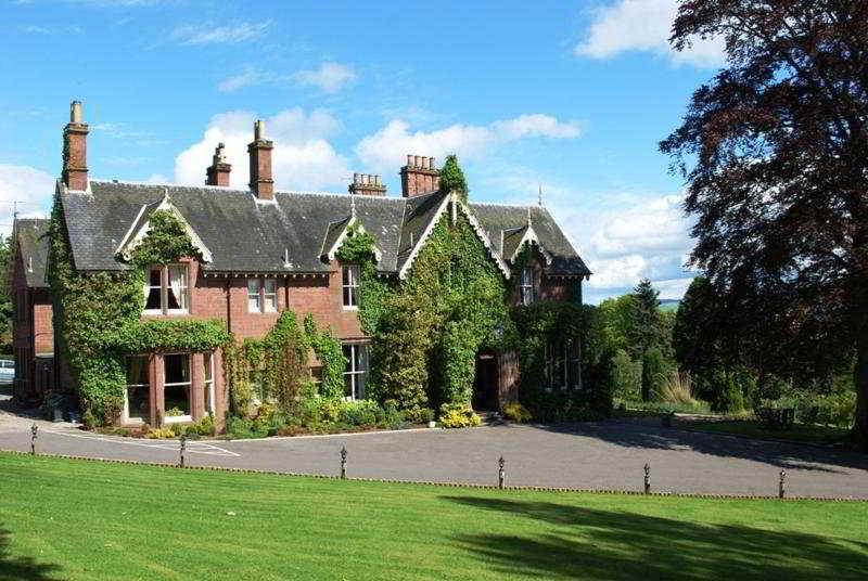 Lands Of Loyal Hotel Alyth Екстериор снимка